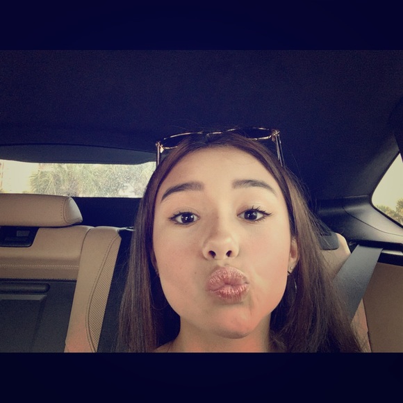 ⚡️me ⚡️ - Picture 2 of 4